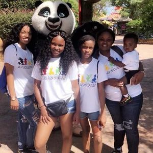 Meet your Posher, Cassandra